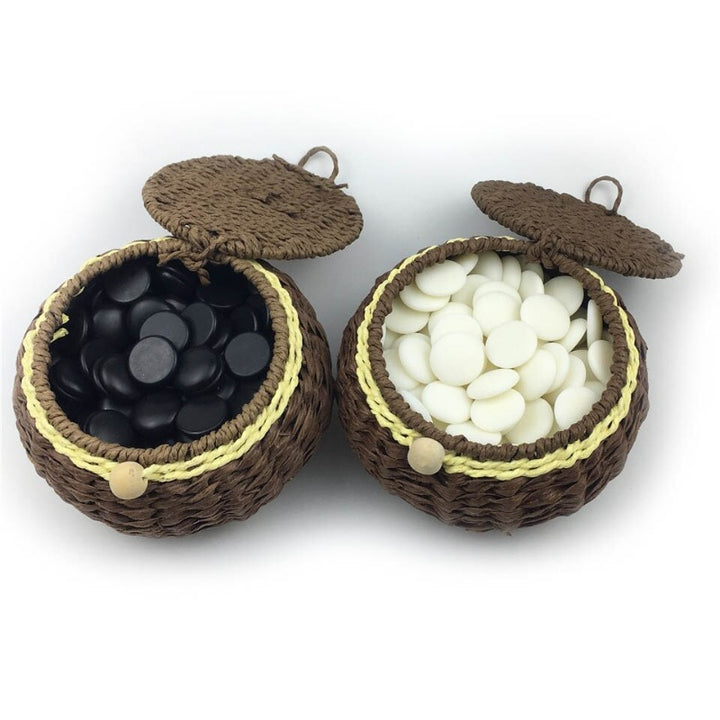 Ensemble 361 Pierres de Go Convexes en Résine  avec Jarres en Osier Foncée