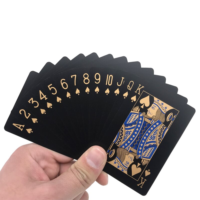 Deck de carte or sur fond noir