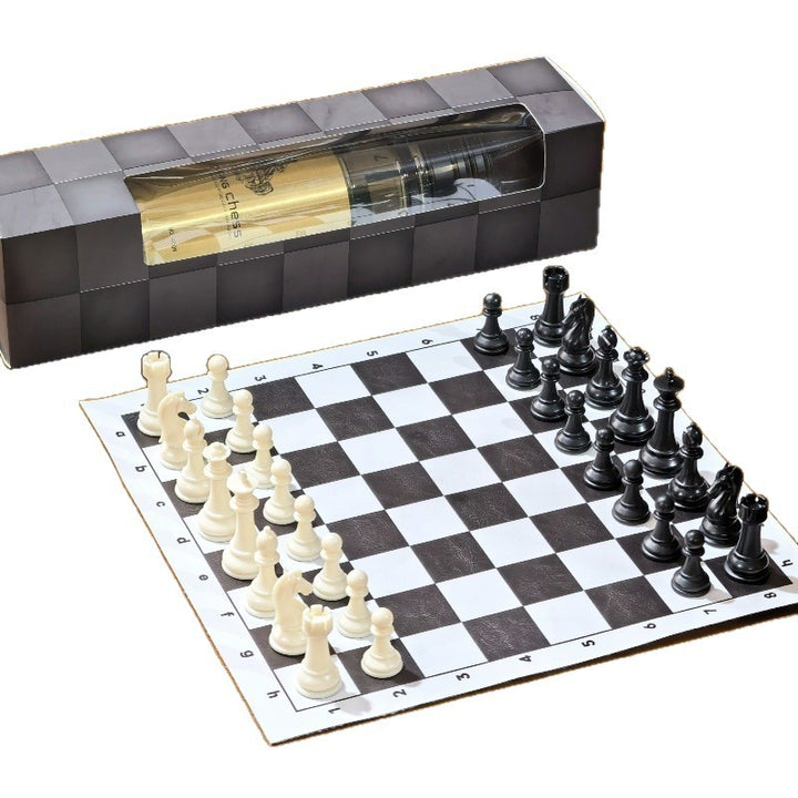 Tragbares königliches Schachspiel