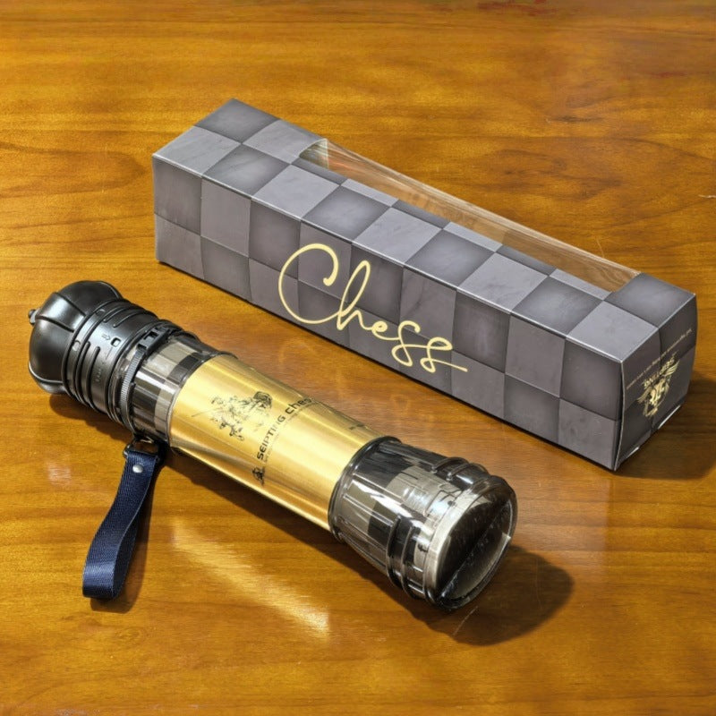 Tragbares königliches Schachspiel