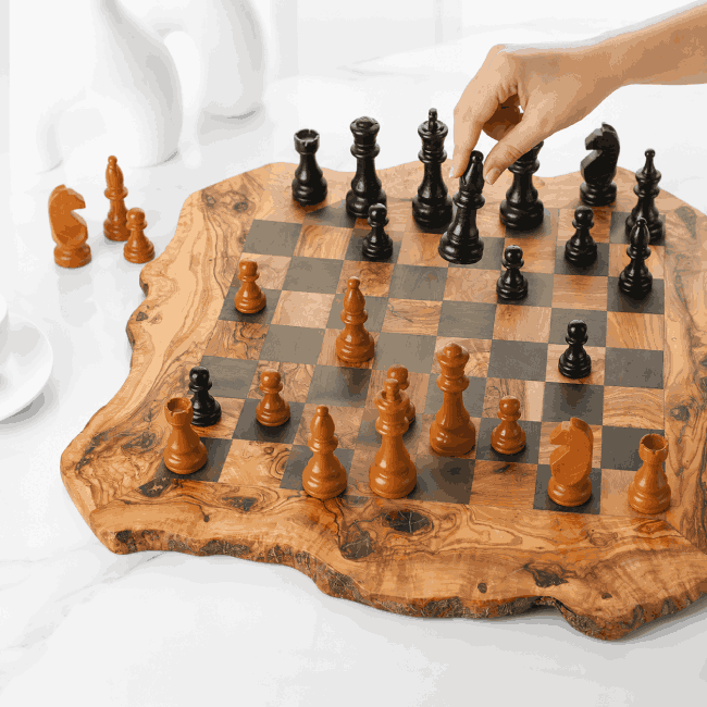 Jeu d’échecs en bois d’olivier massif – 28 cm